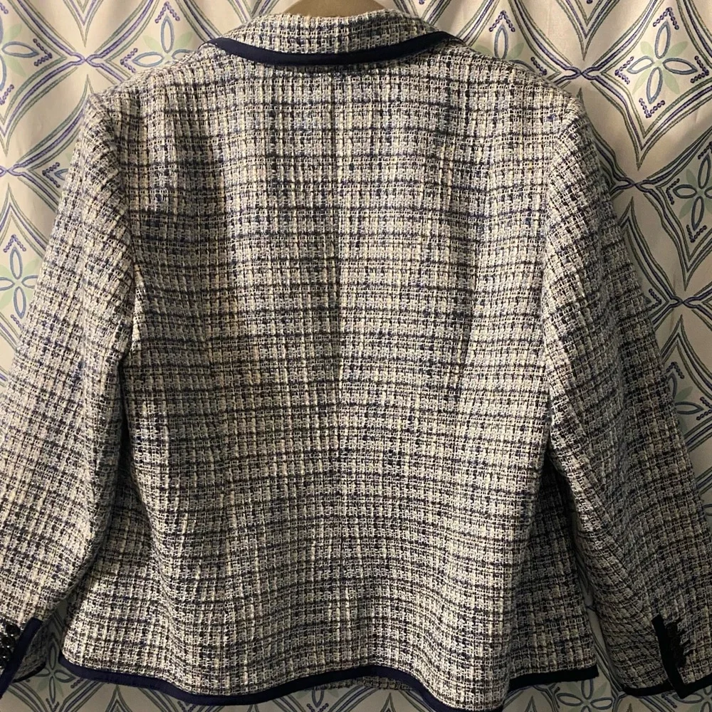 NWOT TALBOTS Navy & White Tweed Blazer, 2Pkts, 3 Buttons w/Detailed Buttons - Picture 8 of 14